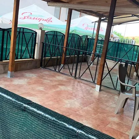 Studio With Large Terrace Near Beach Apartment Primorsko